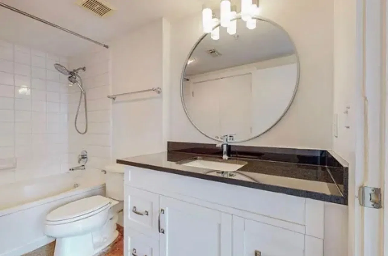 2502 Live Oak St — Photo 2
