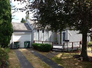 3610 SW Cloverdale St, Seattle, WA 98126