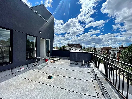 Rented by TorsX Inc | media 8