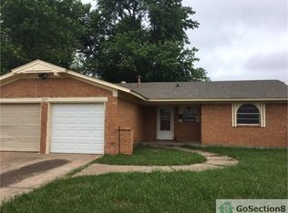 833 Willow Brook Dr, Midwest City, OK 73110