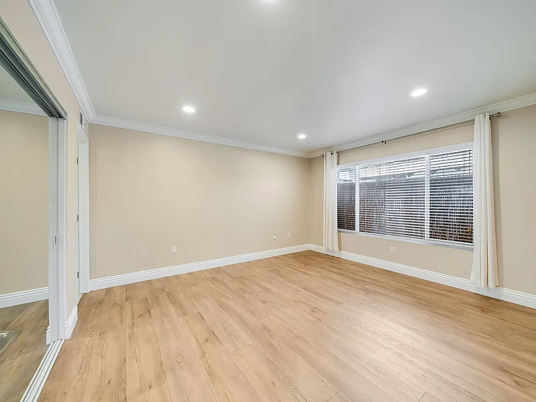 2733 W Keller Ave #1 — Photo 22