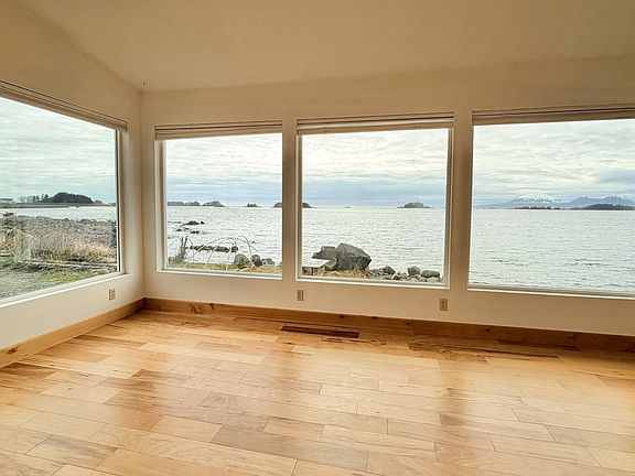 2nd image of 1709-1 Halibut Point Rd