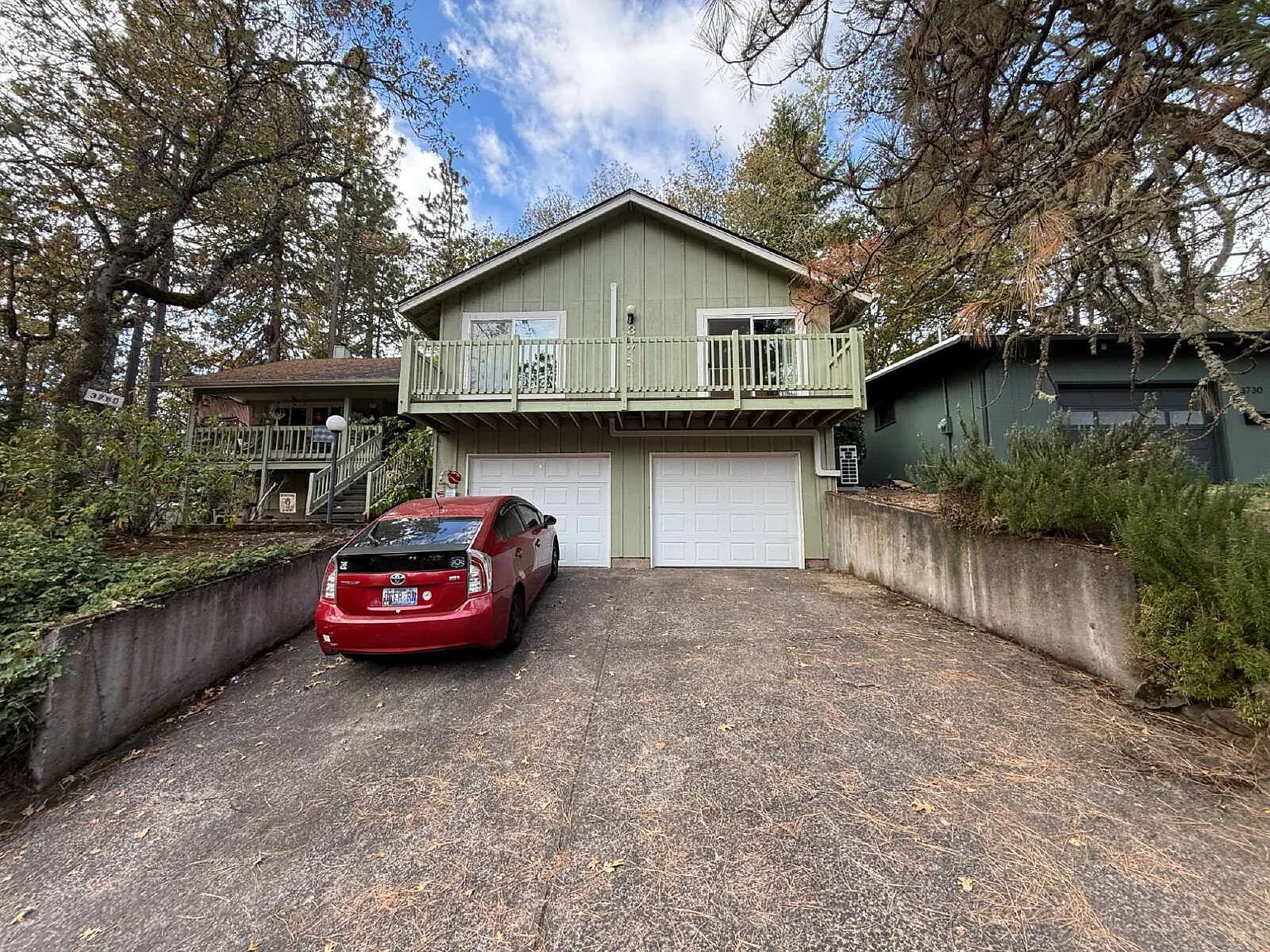 3 bed, 2.0 bath, 1168 sqft, $2,450 — Photo 2