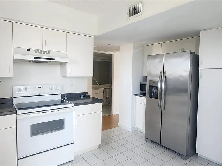 3300 NE 191st St #818 — Photo 15