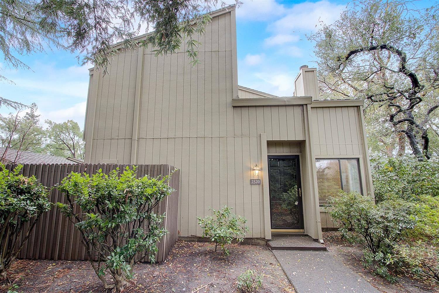 2320 American River Dr, Sacramento, CA 95825 Zillow
