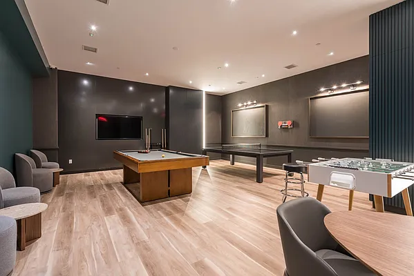 Rented by EXR | media 33