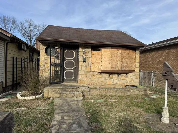 4726 Washington Ave SE, Charleston, WV 25304