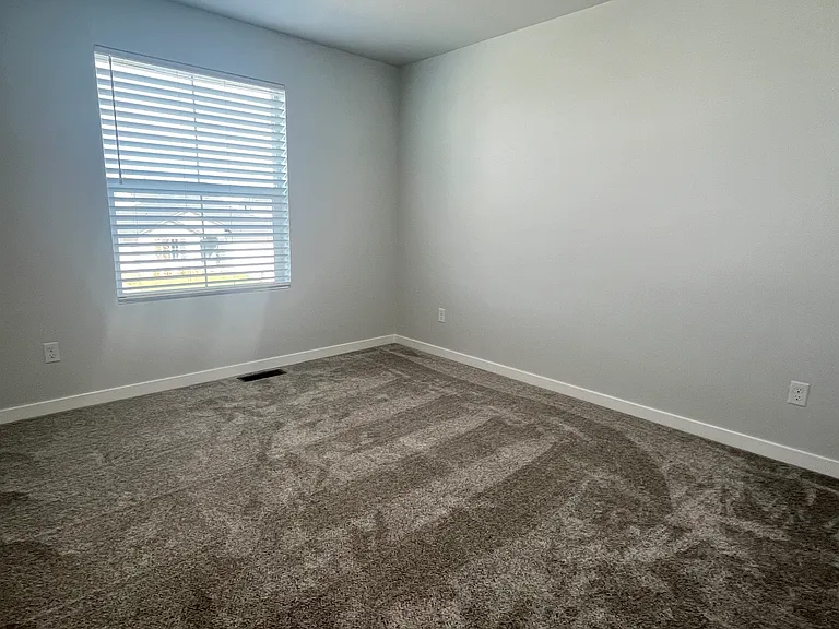 6285 W Karpathos St — Photo 36