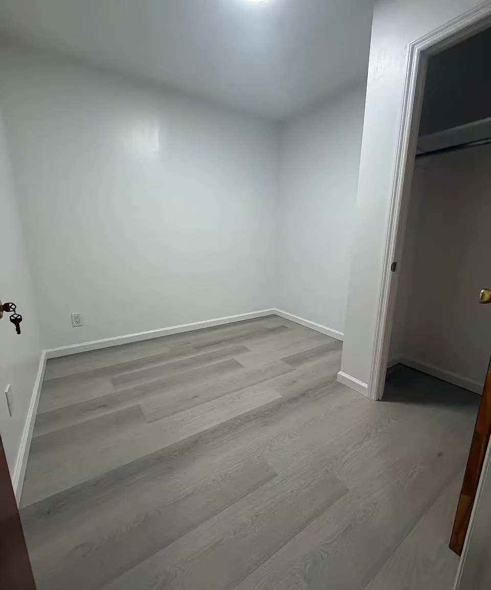 3 bed, 1075 sqft, $3,600 — Photo 3