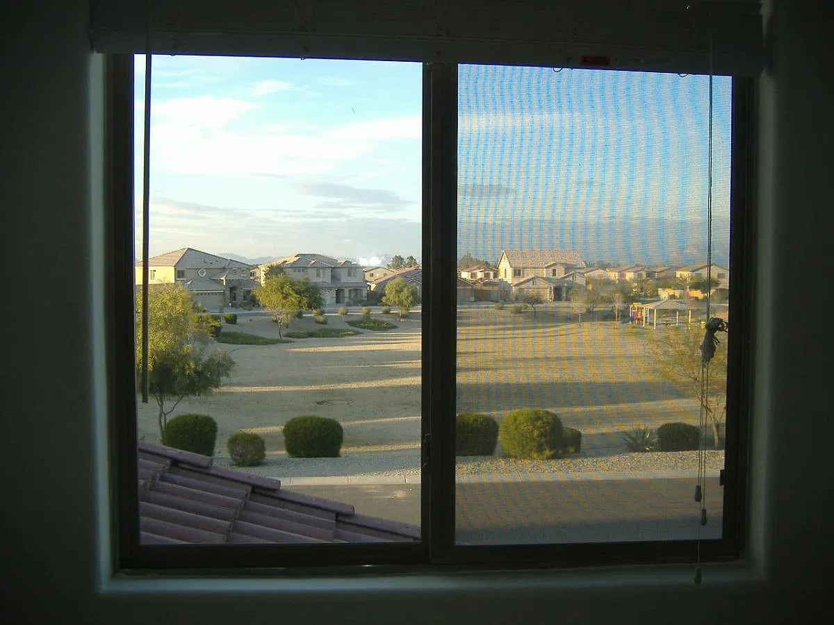 4 bed, 2200 sqft, $1,975 — Photo 4