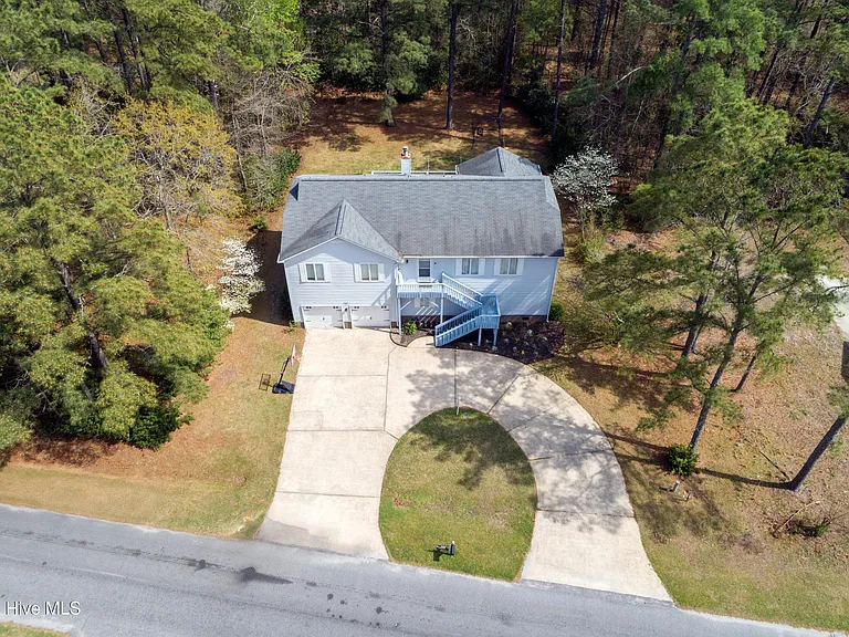 1121 Barkentine Dr — Photo 32
