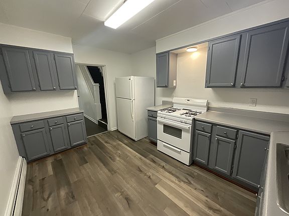 2nd image of 325 Lincoln St
