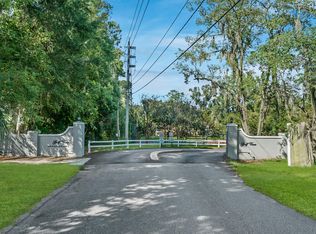 4332 Plaza Gate Ln S APT 101, Jacksonville, FL 32217