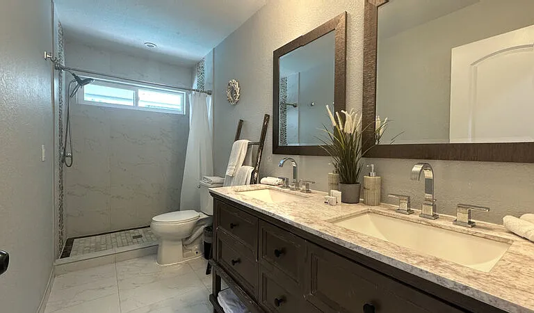 2558 Rosery Rd E — Photo 27