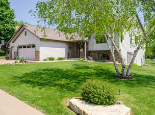 3125 Wembley Ln NW, Rochester, MN 55901