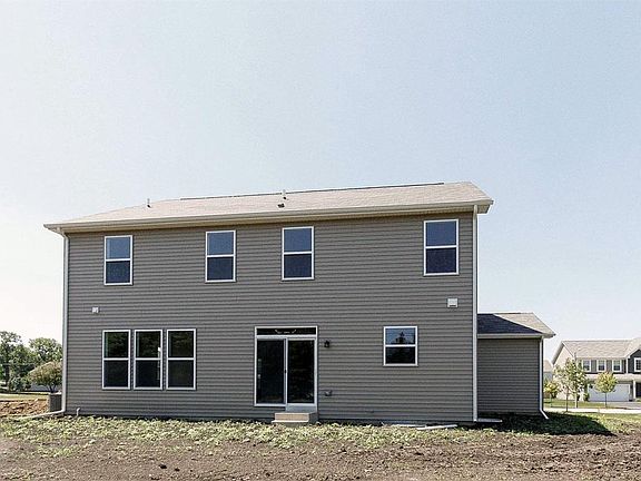 Located on 0004 in The Oaks At Churchill Club in Oswego, IL