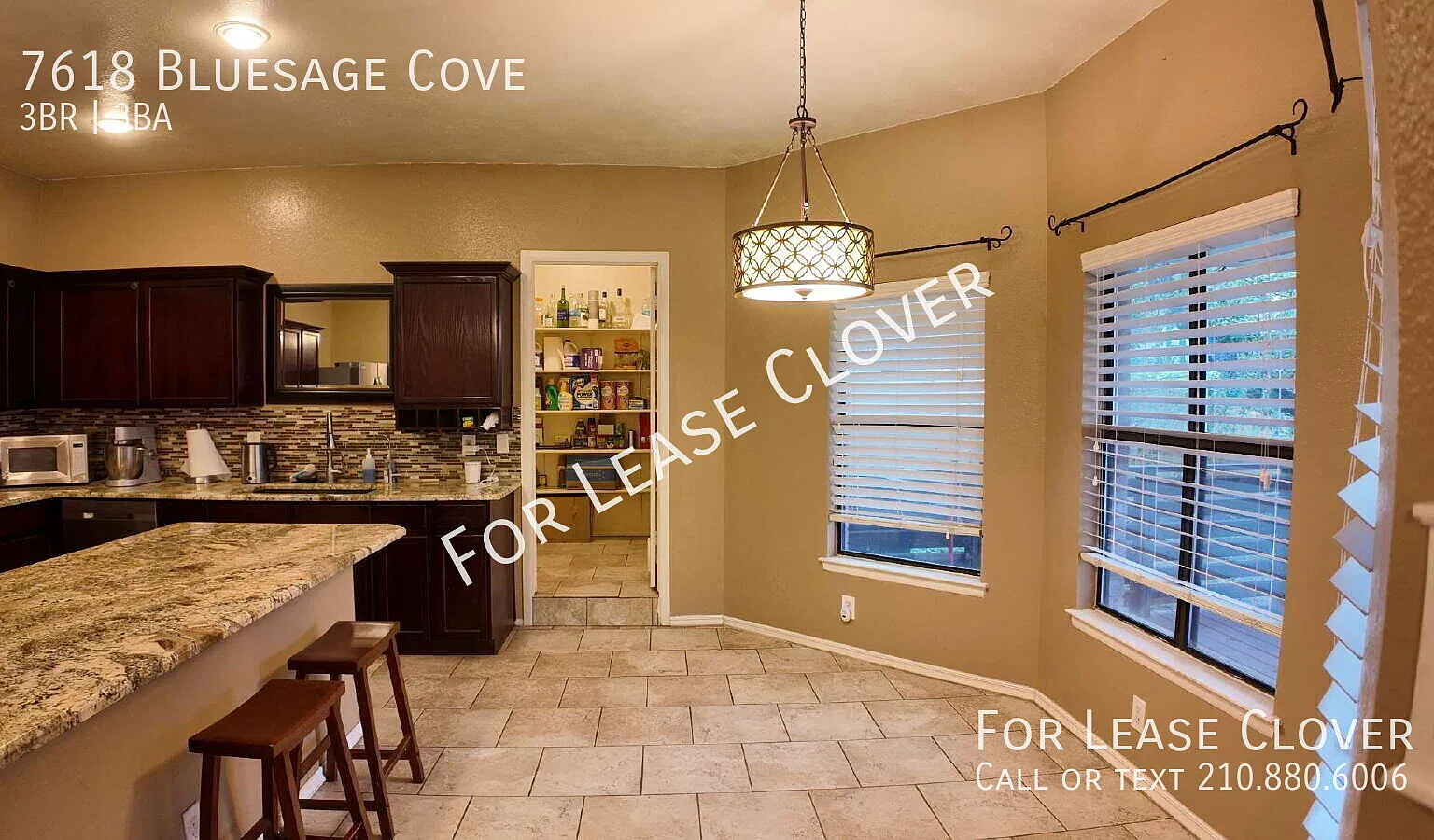 Prime Location & Modern Comfort: Spacious Updated Home Near UTSA, Valero & Medical Center — Photo 4
