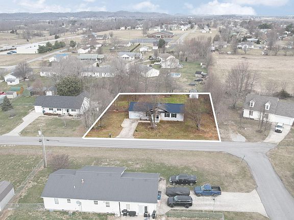 4th image of 216 Raintree Cir