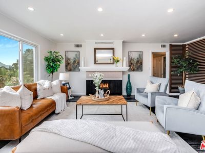10707 Camarillo St APT 312, North Hollywood, CA, 91602