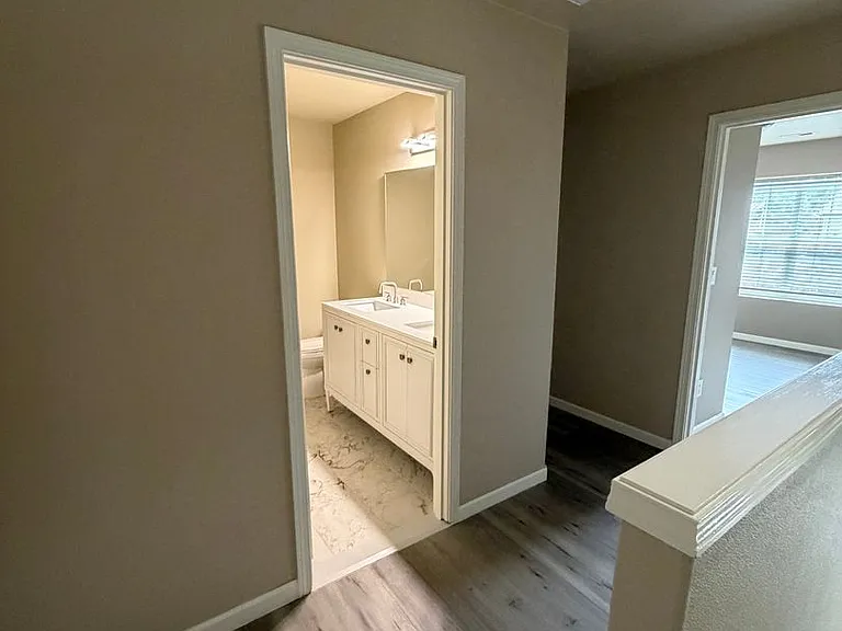 6108 NE 84th Ave — Photo 13