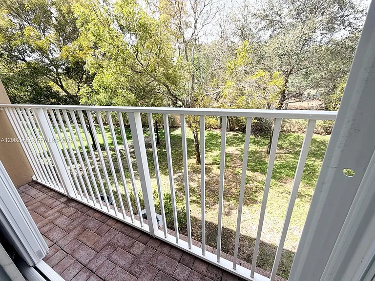 1751 NE 6th St #1207 — Photo 9