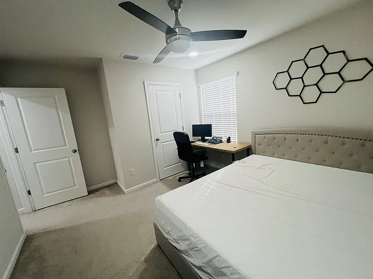 18184 Hunters Meadow Walk — Photo 18