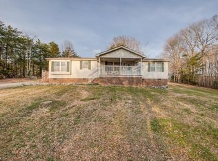 1135 Fox Hills Rd, Pinnacle, NC 27043