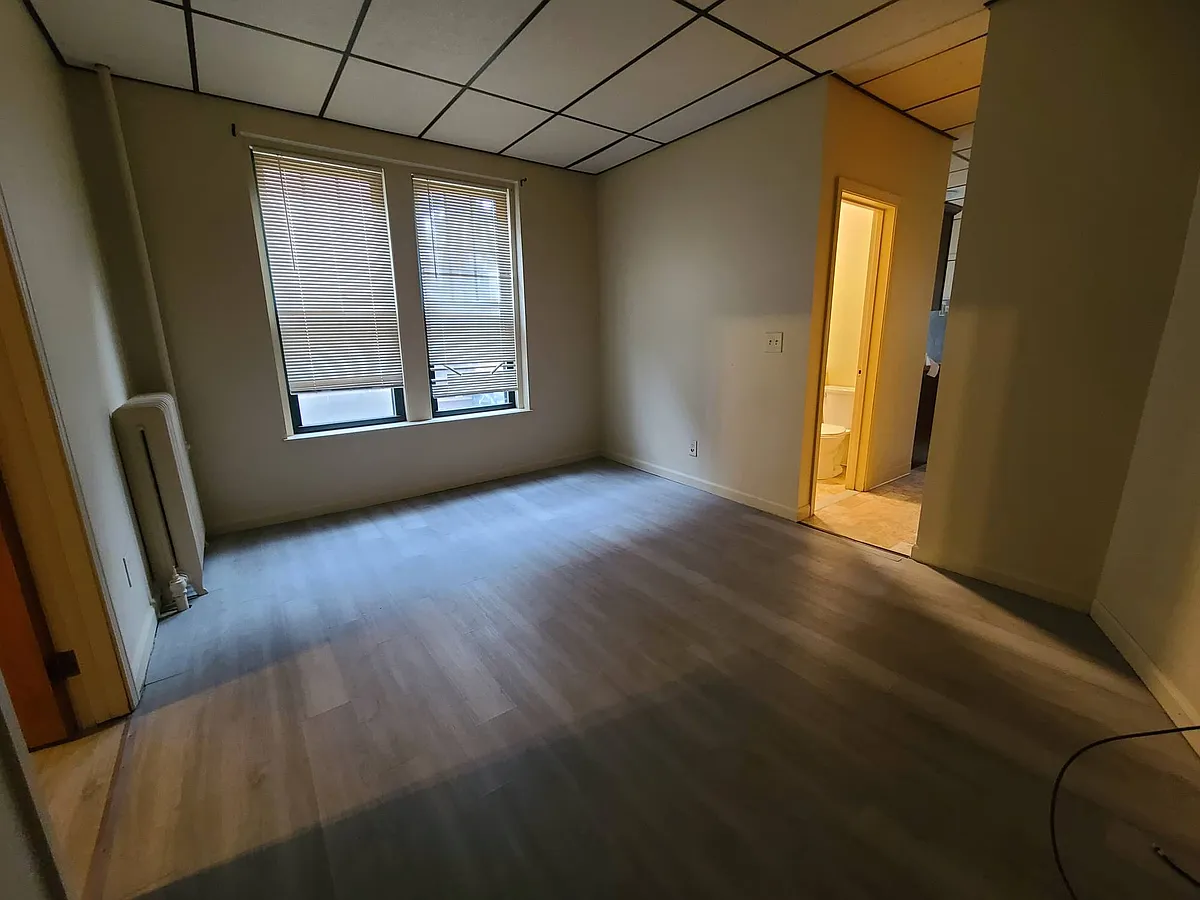 Building Photo - 80 Willow St #1D
