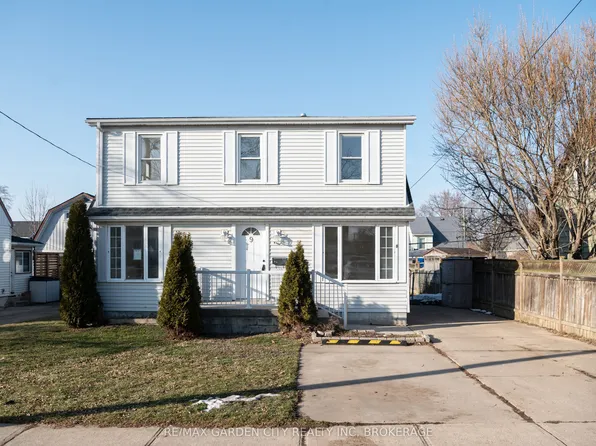 9 Fir Ave, Saint Catharines, ON L2P 1B6