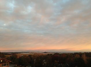 40 Christmas Tree Ln, Marshfield, MA 02050