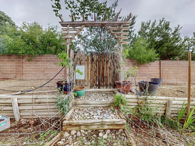 8405 Fairmont Dr NW — Photo 60