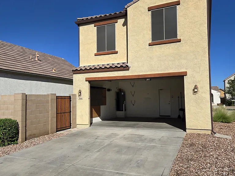 9009 W Nicolet Ave — Photo 2