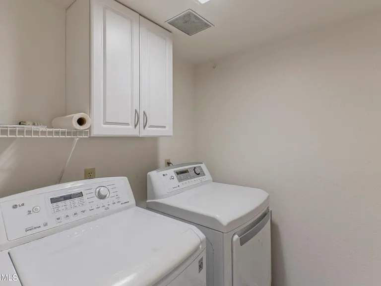 9032 E Karen Dr — Photo 21