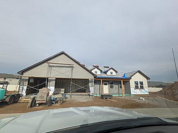 5th image of 265 Alexandra Way