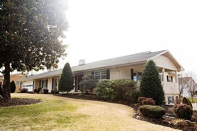 1st image of 4105 Navaho Dr