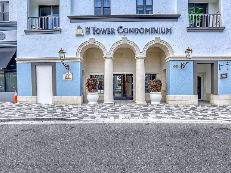 651 Okeechobee Blvd #403 — Photo 4
