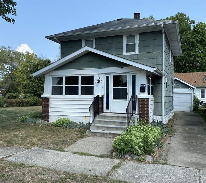 1st image of 1002 W Hubbard Ave