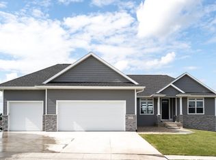 2317 Richard Rd, Cedar Falls, IA 50613