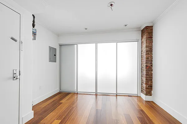 Rented by REAL New York | media 16