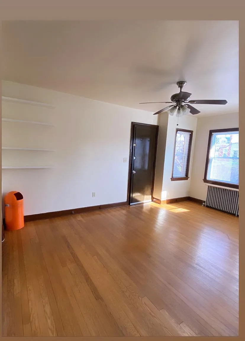 1 bed, 1.0 bath, 2586 sqft, $1,995 — Photo 2