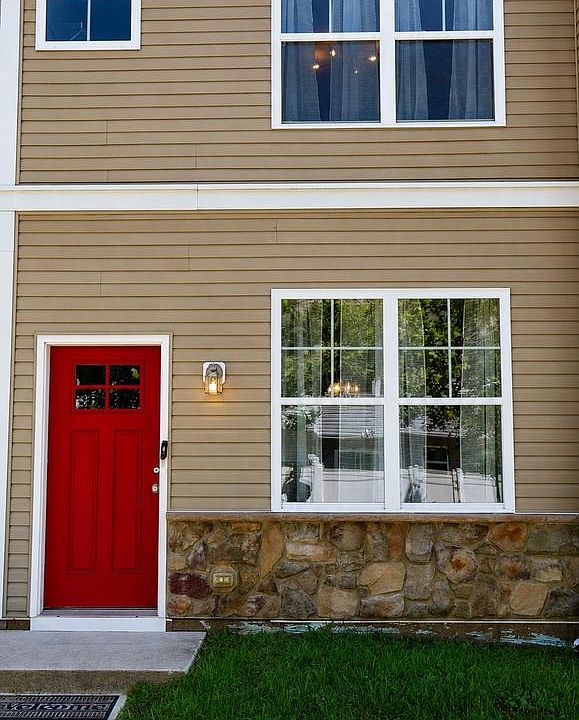 1st image of 21 Rowand Way E