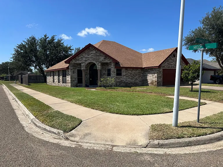 1008 Tanglewood Dr — Photo 1