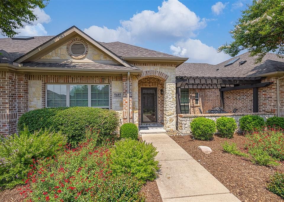 1st image of 5685 Hummingbird Ln