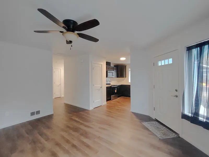 2 bed, 900 sqft, $1,700 — Photo 3