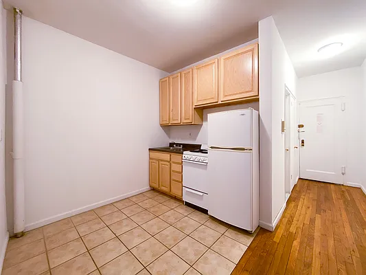 Rented by Compass | media 11