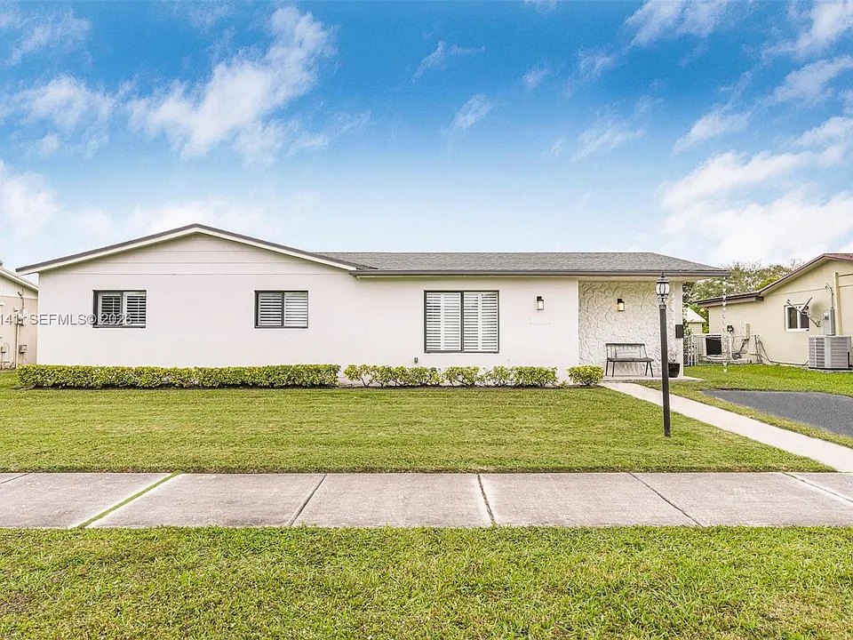 5210 SW 128th Ct