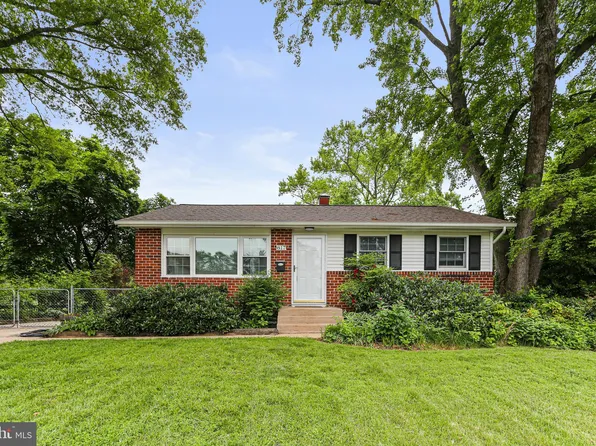 817 Suburbian Rd, Reisterstown, MD 21136