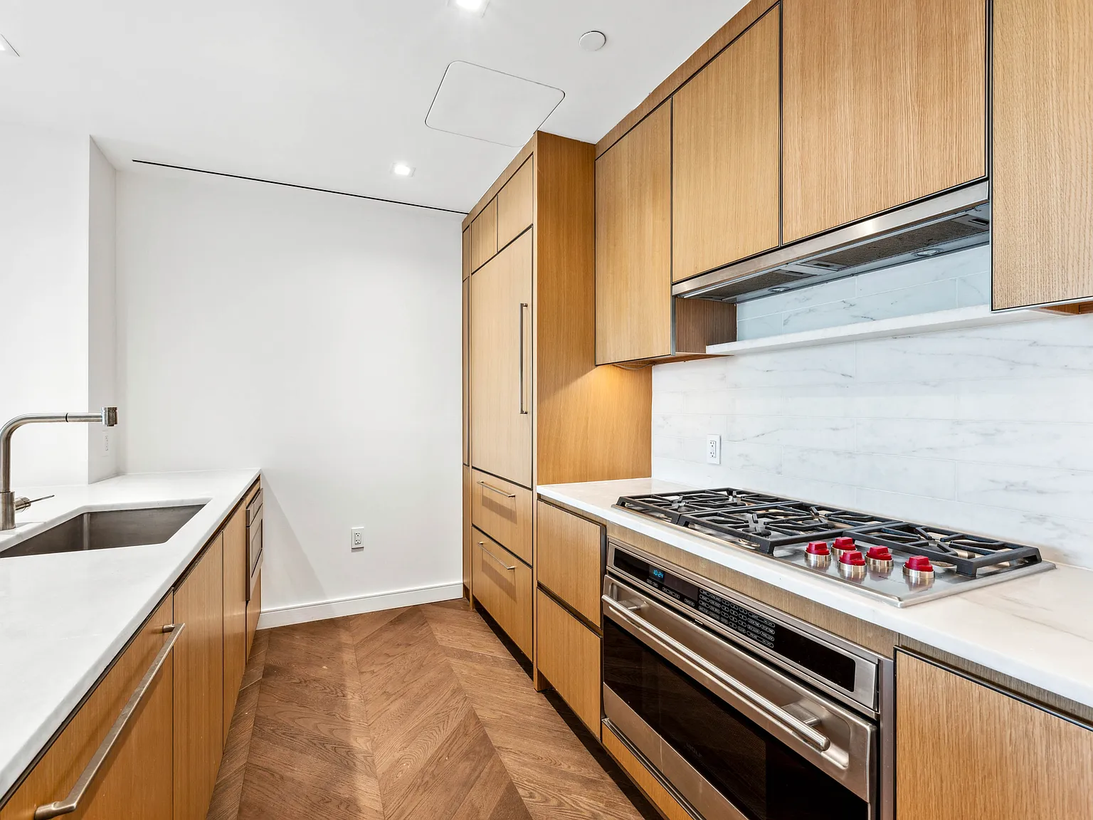 211 West 14th Street — Photo 3
