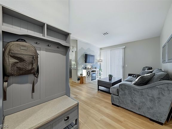 4th image of 231 W Horizon Ridge Pkwy APT 416