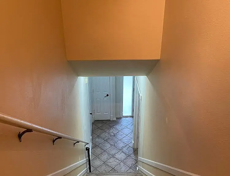 320 Jennifer Ln — Photo 10